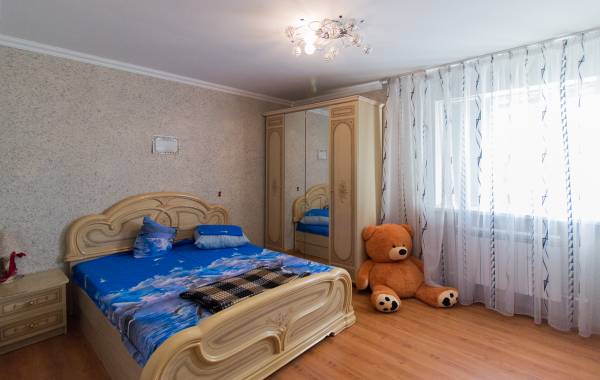 Соль-Илецк - Сдается дом со всеми удобствами на 8 человек и комнаты
